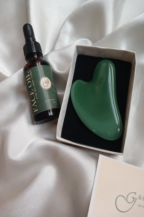 گواشا سنگ اونتورین + روغن ماساژ صورت +هدیه