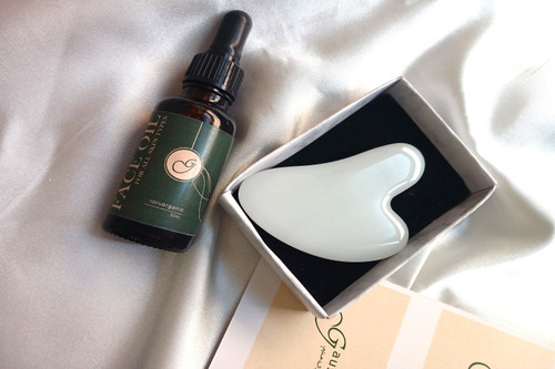 سنگ گواشا وایت کوارتز+روغن ماساژ صورت +هدیه