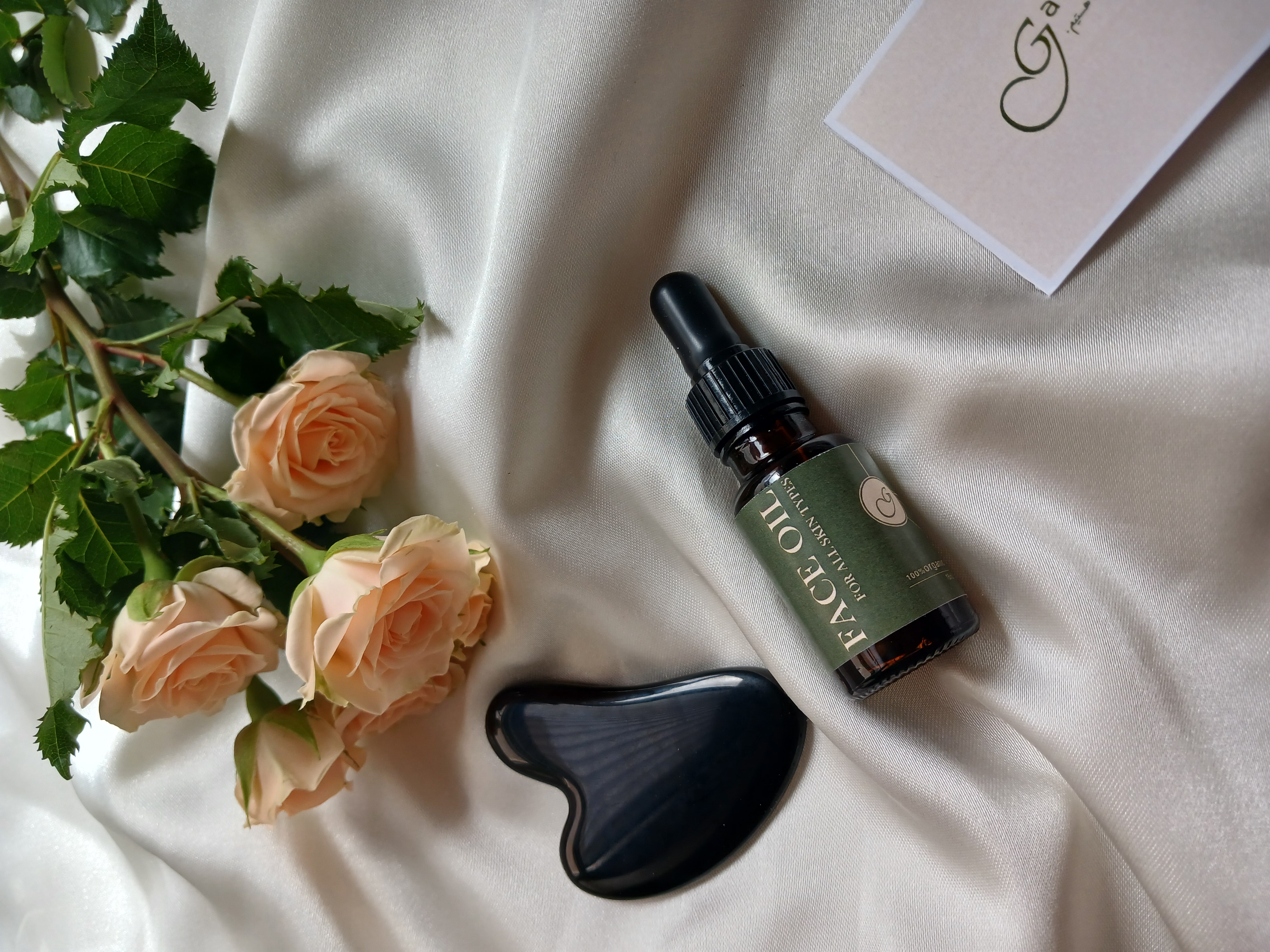 گواشا سنگ اونیکس مشکی+روغن مخصوص ماساژ صورت